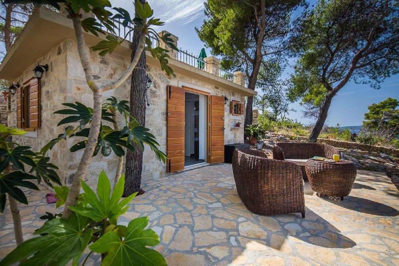 House Vesna Kupinova Villa Milna  Eksteriør bilde